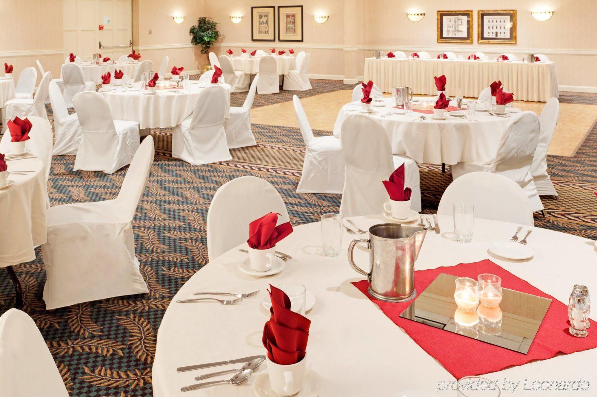 Holiday Inn Johnstown-Gloversville Restaurant photo